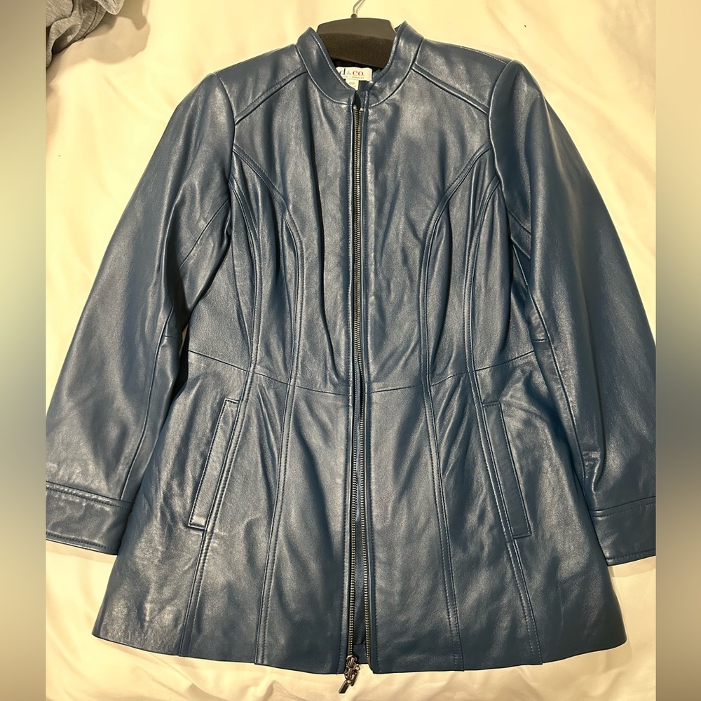 Denim and Co Vintage Leather Jacket size XSP in blue